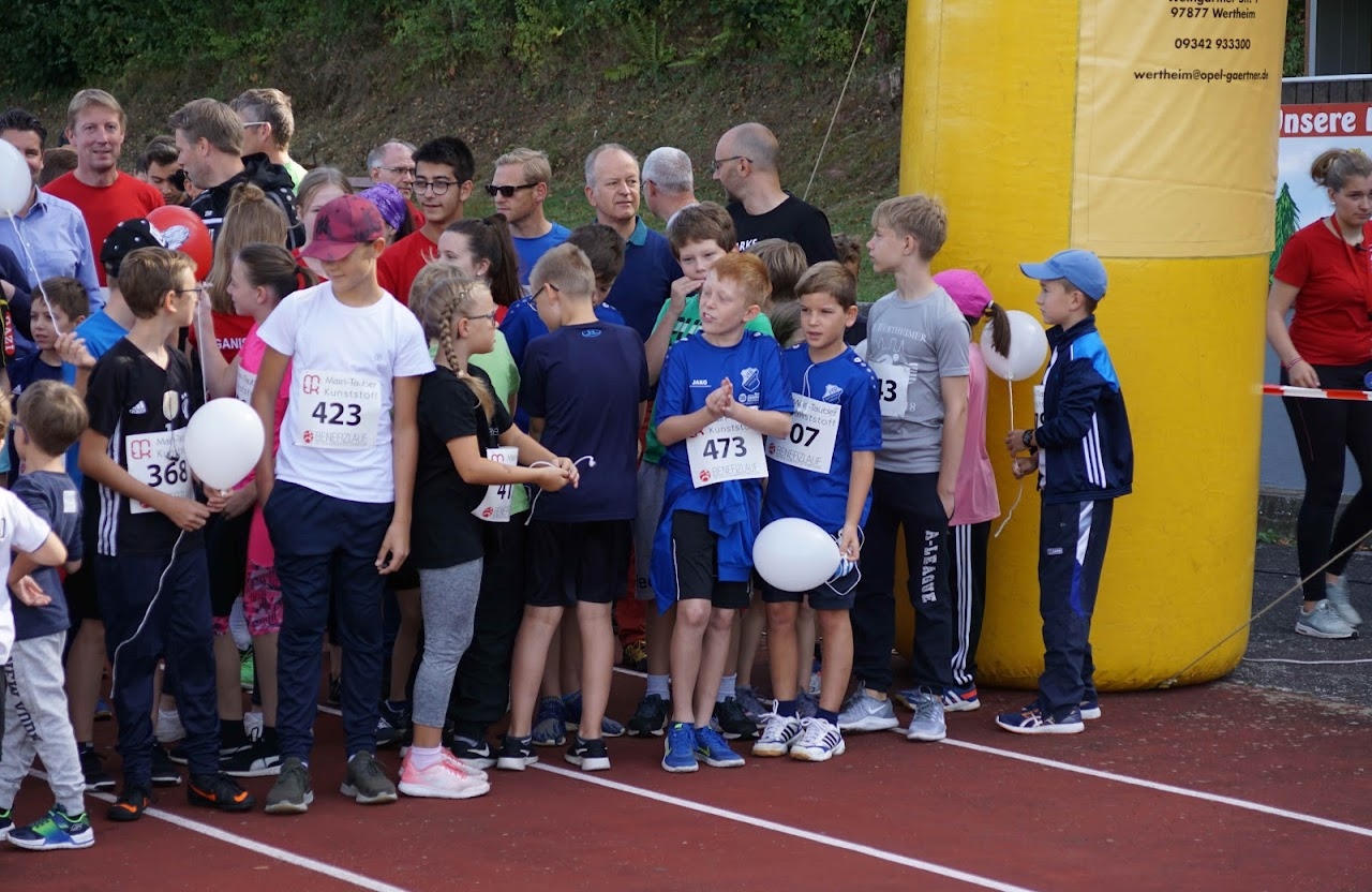 Bild vom 11. Benefizlauf im Jahr 2019. Dies ist das 53. Bild.